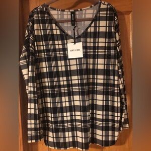 Agnes & Dora NWT Urban Pullover Black/Ivory Small